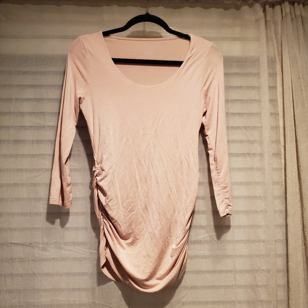 A Pea In A Pod maternity shirt